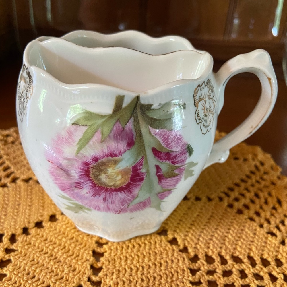 Mignon Z S & C Bavaria slotted creamer
